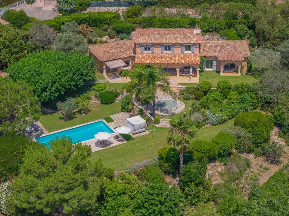 Villa i Antibes, Alpes-Maritimes - foto 1