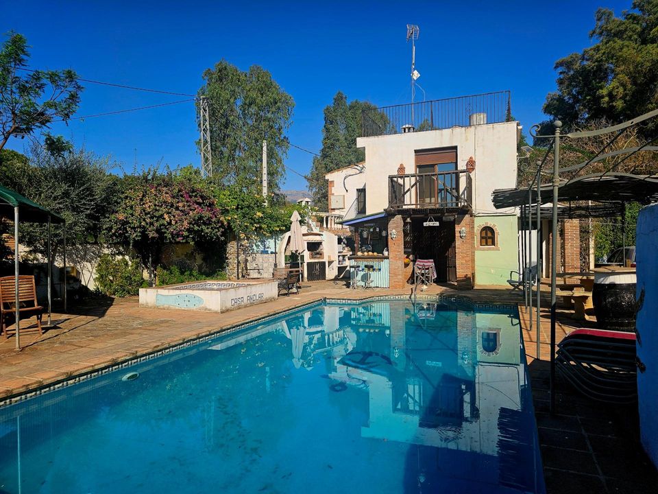 Villa en Guaro, Malaga - foto 1