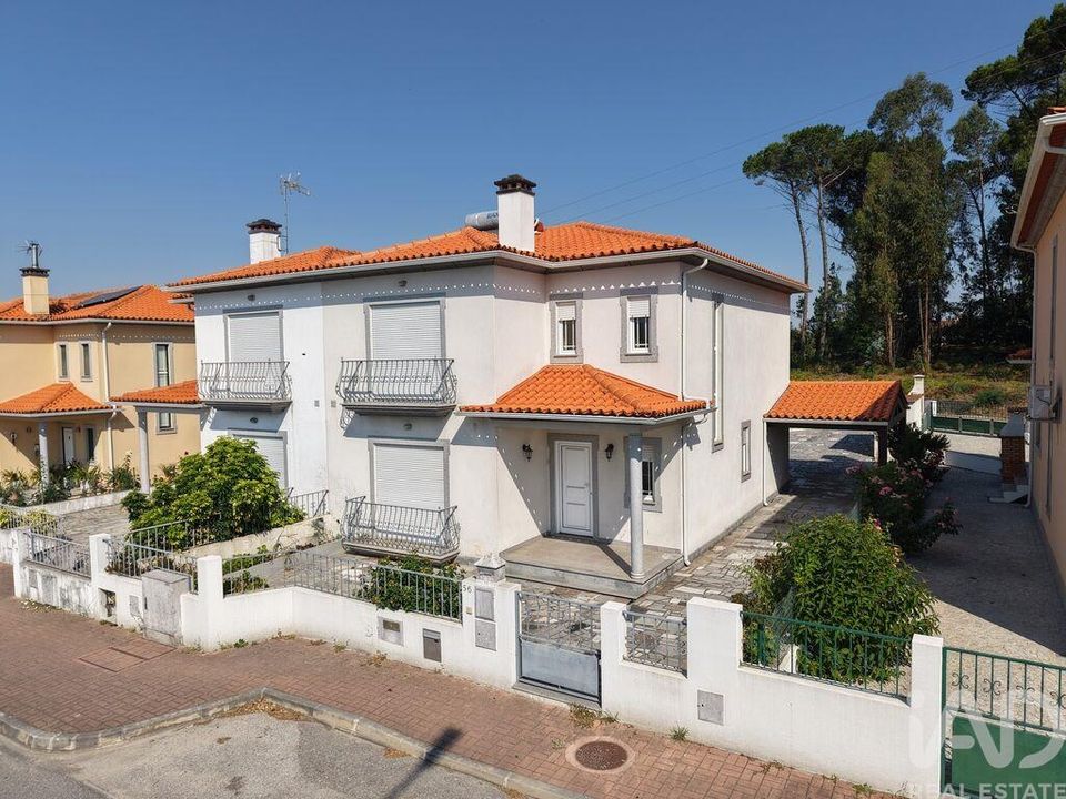 Casa adossada a Carregal do Sal, Viseu - foto 1