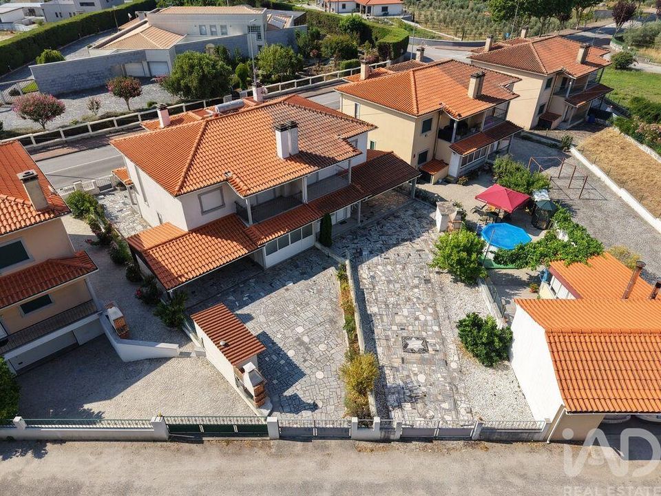 Casa adossada a Carregal do Sal, Viseu - foto 3