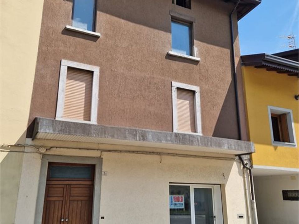 L'establiment comercial a Niardo, Brescia - foto 2
