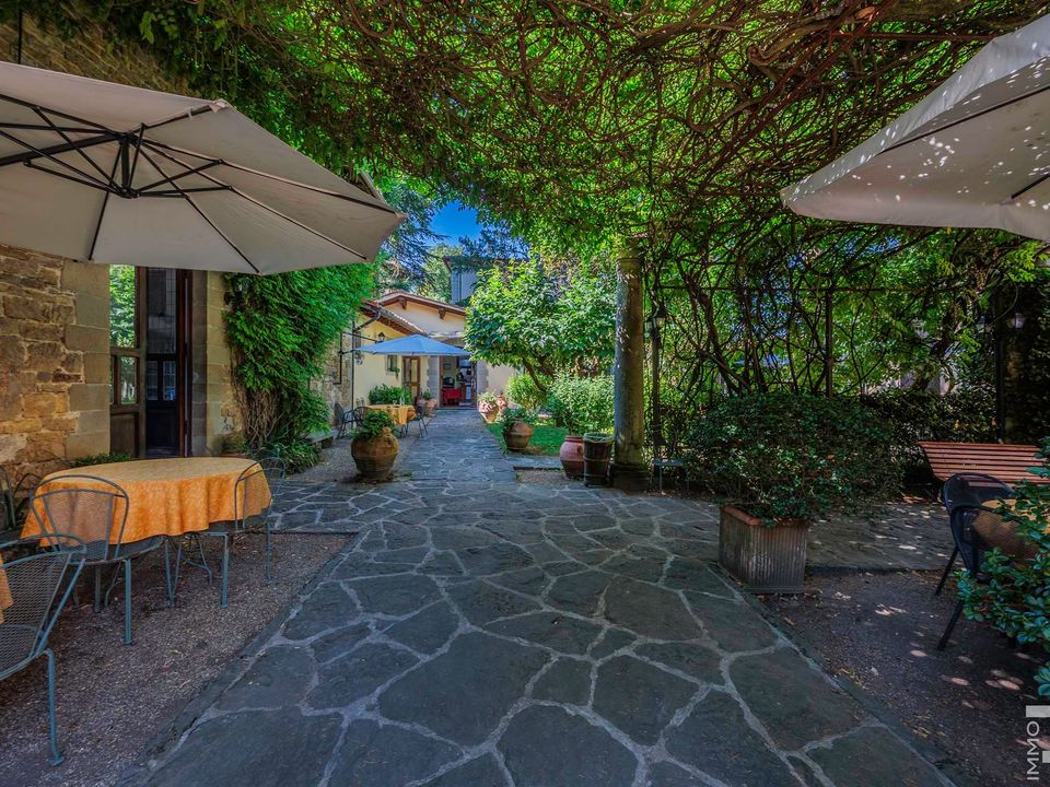 L'establiment comercial a Poppi, Arezzo - foto 2