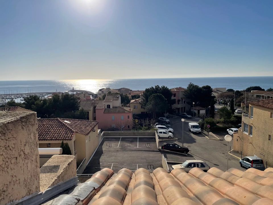 Apartment in Sausset-les-Pins, Bouches-du-Rhone - photo 1