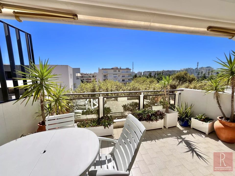 Apartment in Cannes, Alpes-Maritimes - photo 1