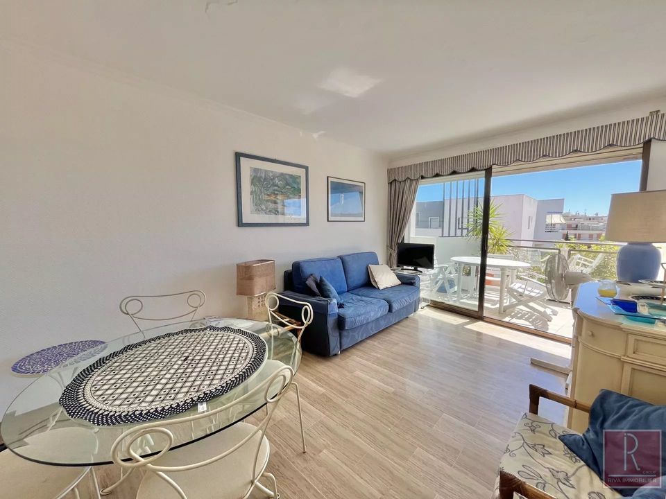 Apartment in Cannes, Alpes-Maritimes - photo 2