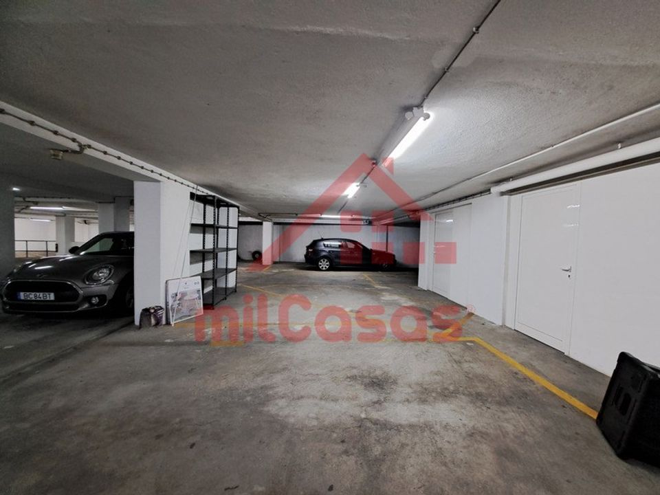 Parkeringsplads i Matacaes, Lisbon - foto 4