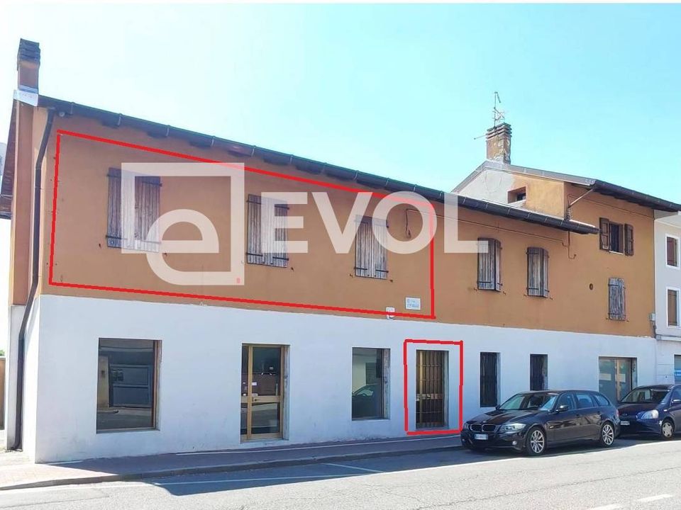 L'establiment comercial a Udine, Udine - foto 1