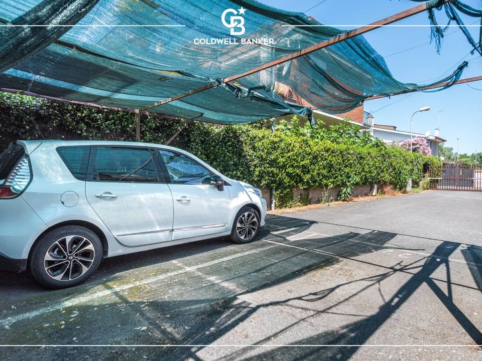 Parkeerruimte in Ciampino, Rome - foto 5