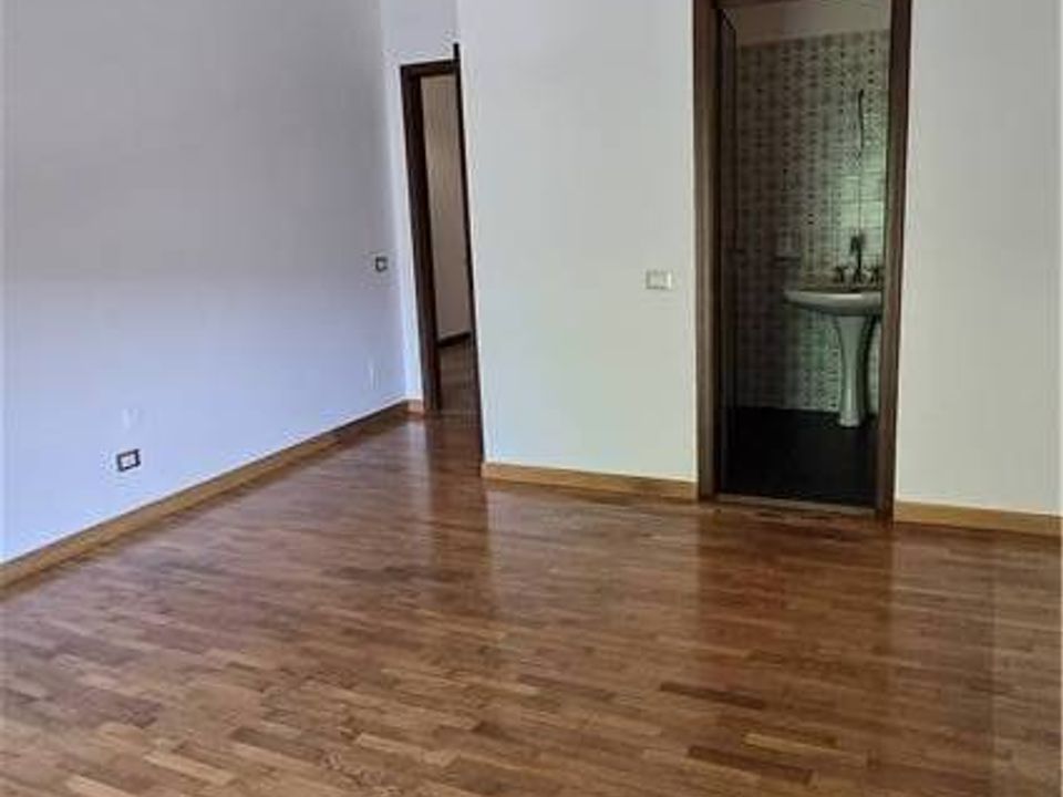 Apartamento en Mirandola, Modena - foto 2