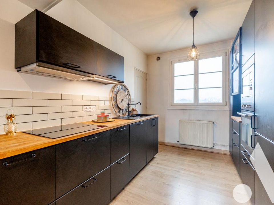 Apartment in Flers, Orne - photo 1