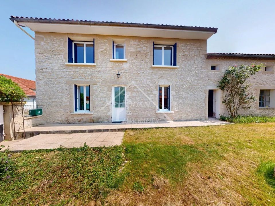 Villa a Saint-Bonnet-de-Rochefort, Allier - foto 1