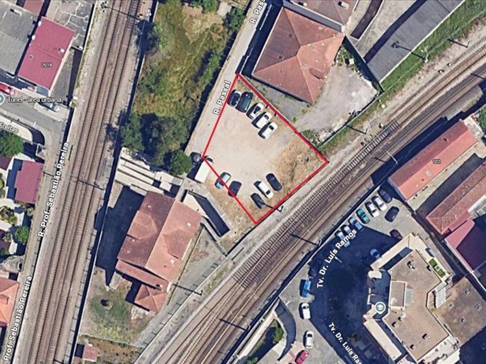 Helårsgrund i Valongo, Porto - foto 1