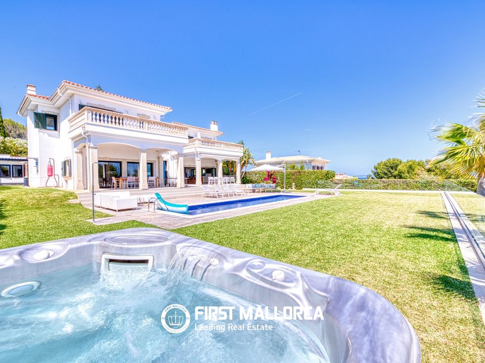 Villa in Cala Vinyes, Mallorca - photo 2