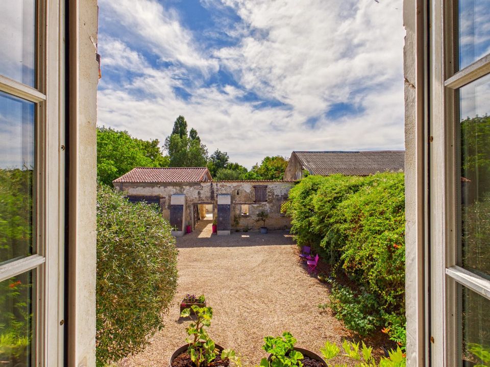 Villa i Saint-Jean-d'Angely, Charente-Maritime - foto 2