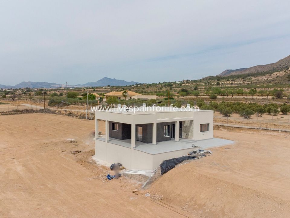 Landejendom i Hondon De Las Nieves, Alicante - foto 1