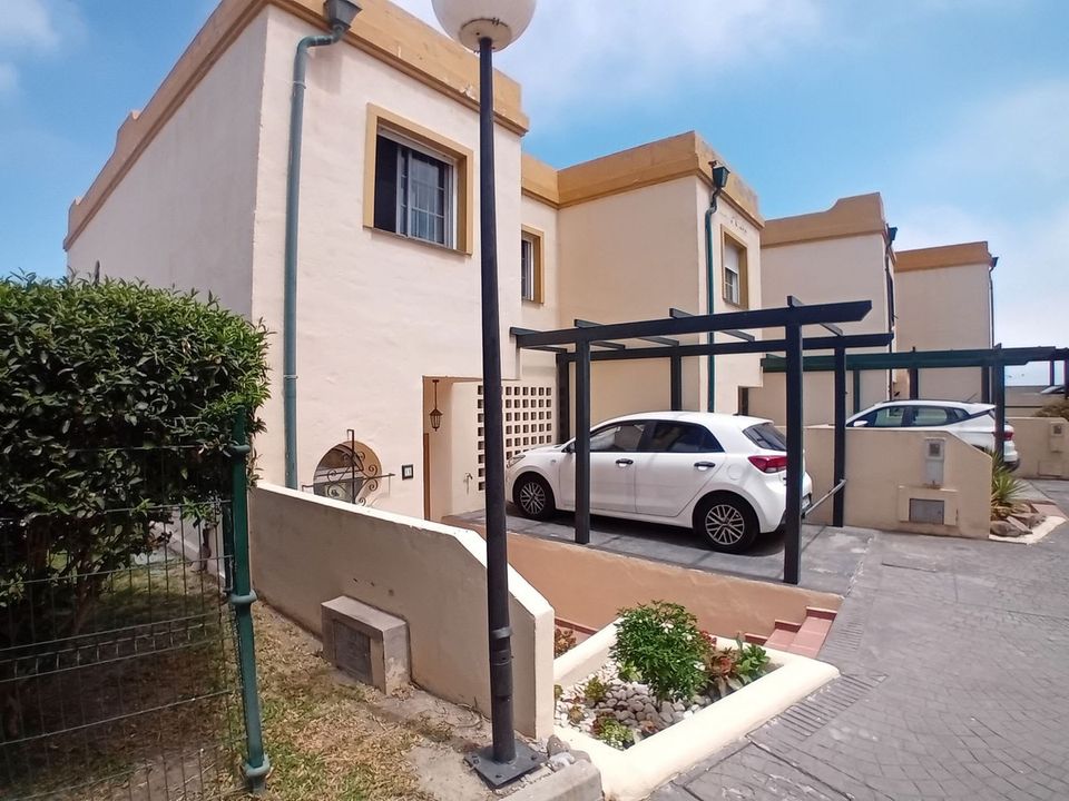 Casa de pueblo en Manilva, Malaga - foto 1