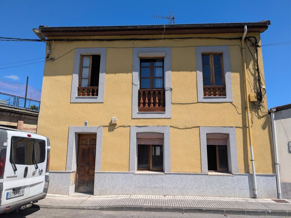 Villa en Artosa (Langreo), Asturias - foto 4