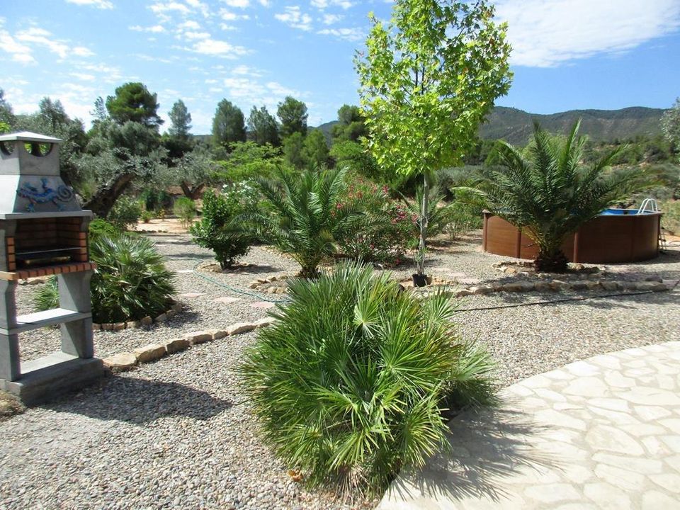 Villa en Flix, Tarragona - foto 4