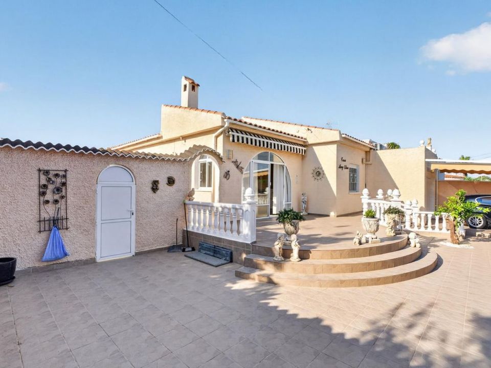 Villa in Torrevieja, Alicante - foto 2