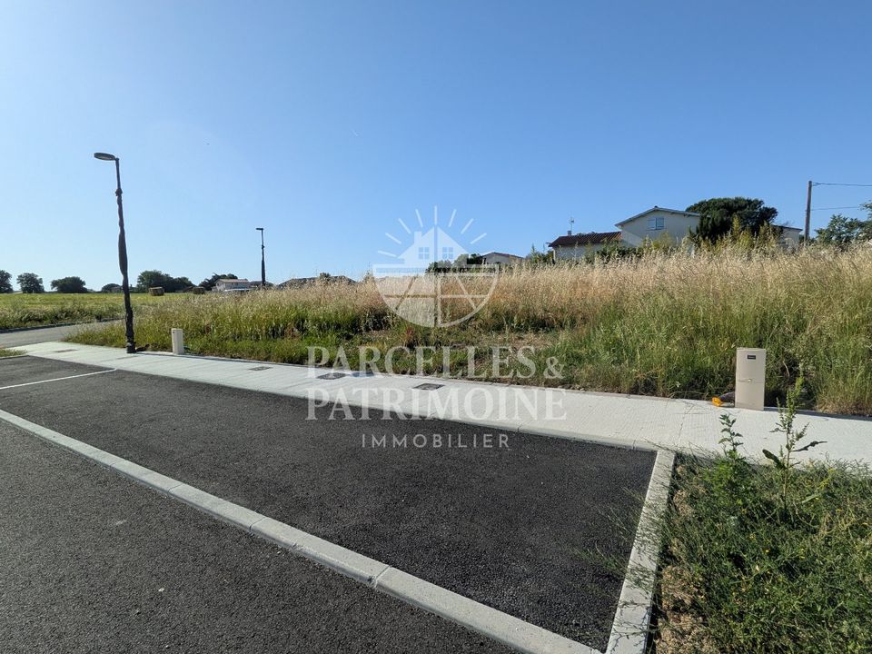 Terreno en Saint-Clar-De-Riviere, Haute-Garonne - foto 1