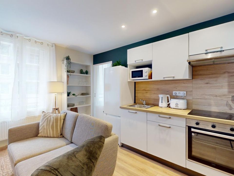 Apartment in Grenoble, Isere - photo 2