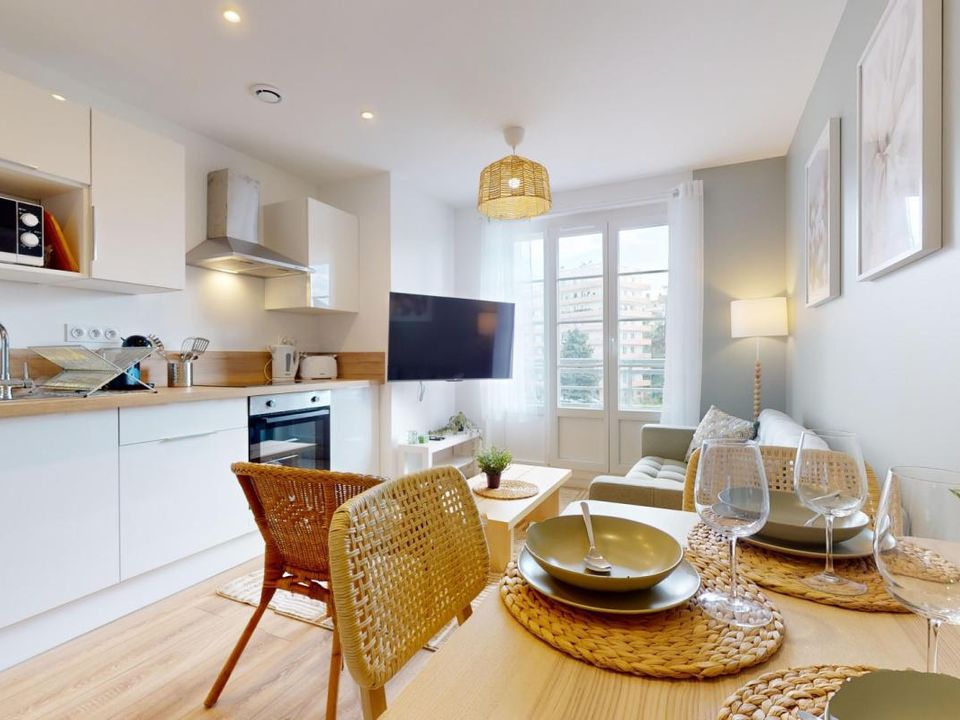 Apartment in Grenoble, Isere - photo 3