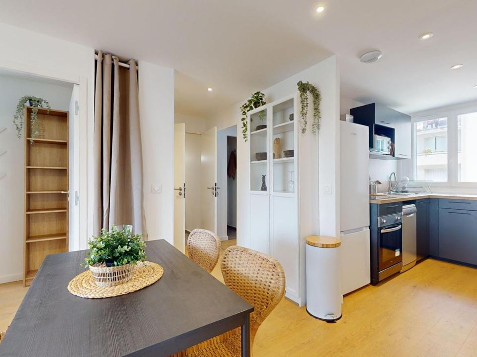 Apartment in Grenoble, Isere - photo 3