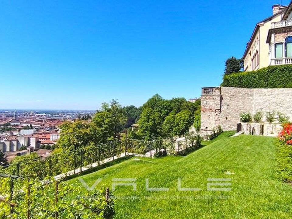 Parkeringsplads i Bergamo, Bergamo - foto 3