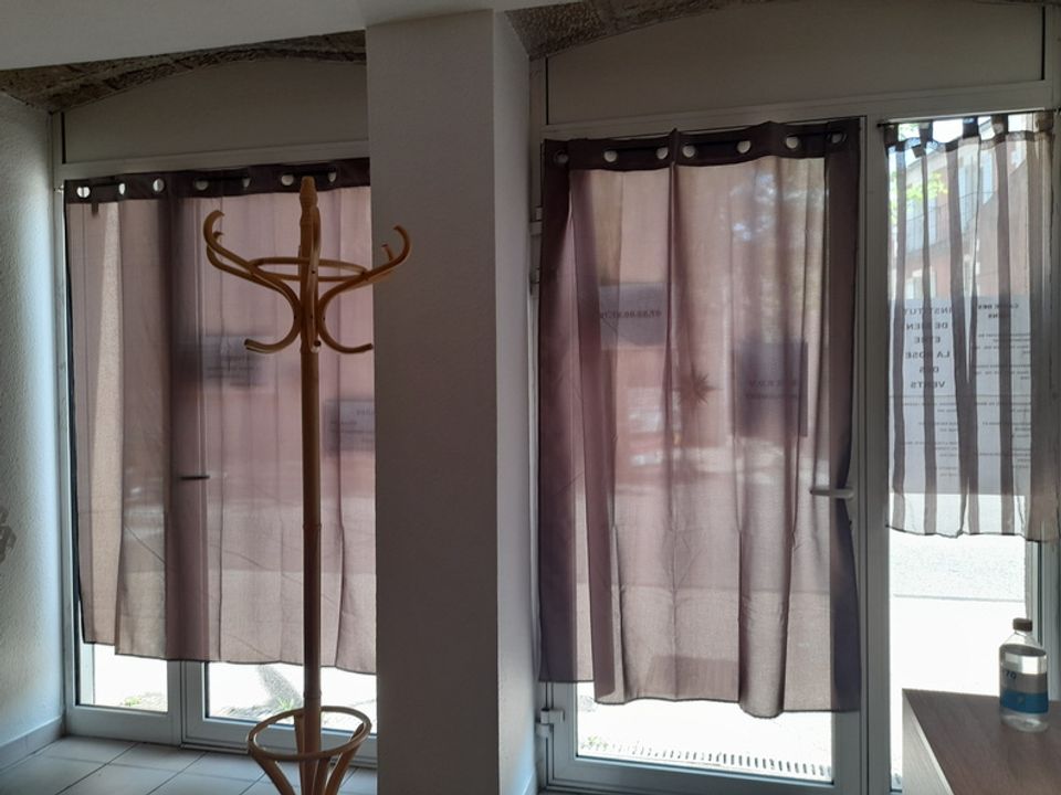 L'establiment comercial a Aubenas, Ardeche - foto 3