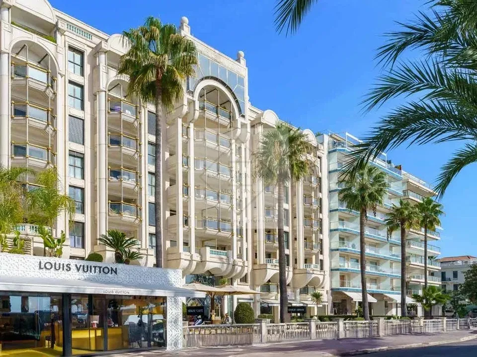 Apartment in Cannes, Alpes-Maritimes - photo 1