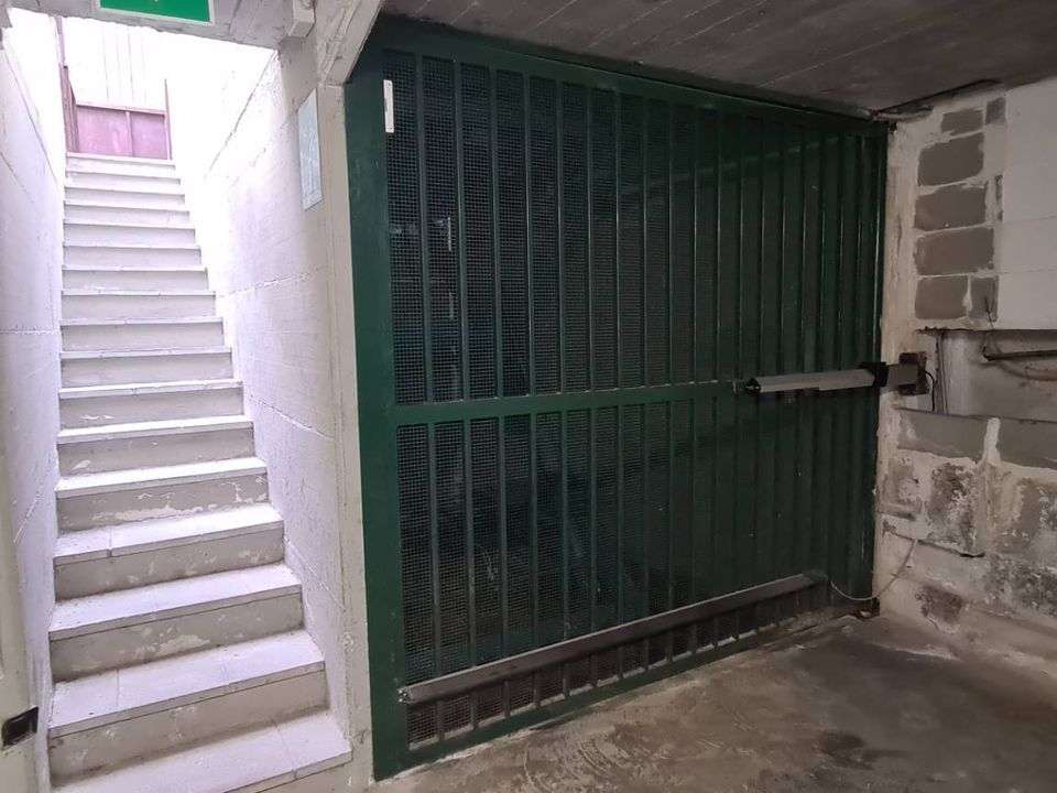 Parkeerruimte in Chiavari, Genoa - foto 4