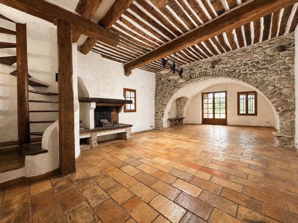 Landejendom i Vallauris, Alpes-Maritimes - foto 1