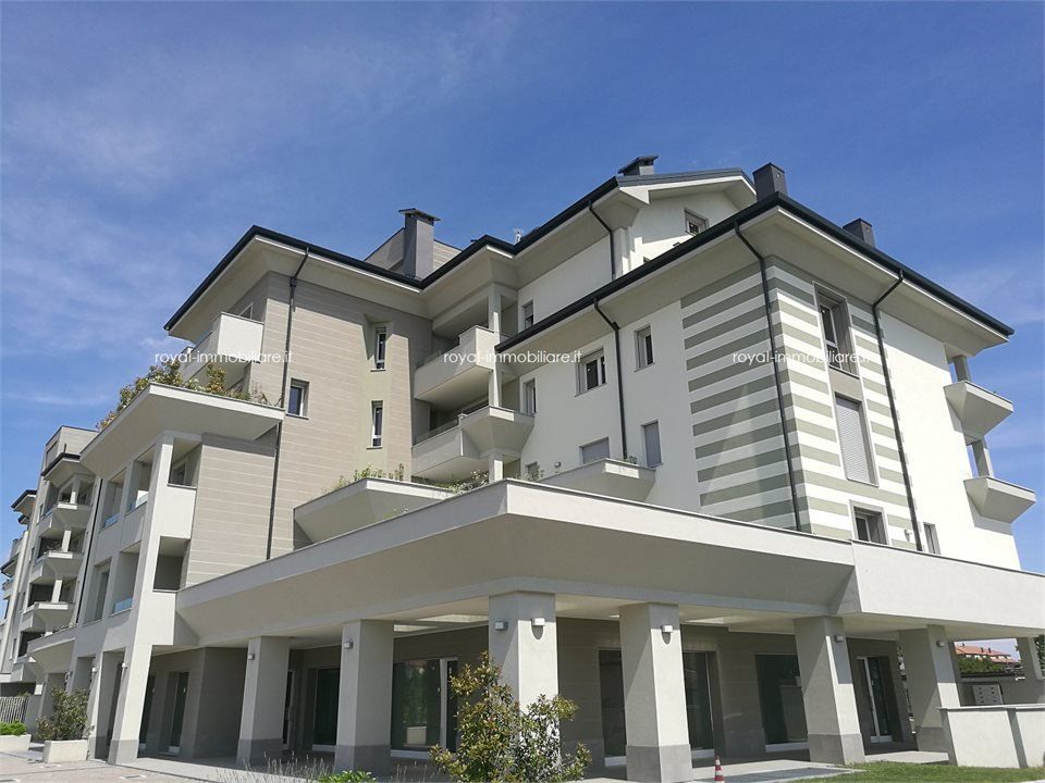 L'establiment comercial a Canegrate, Milan - foto 5