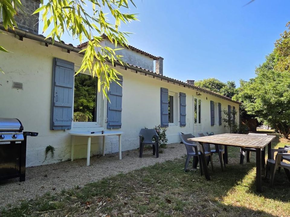 Villa en Saint-Dizant-du-Gua, Charente-Maritime - foto 1