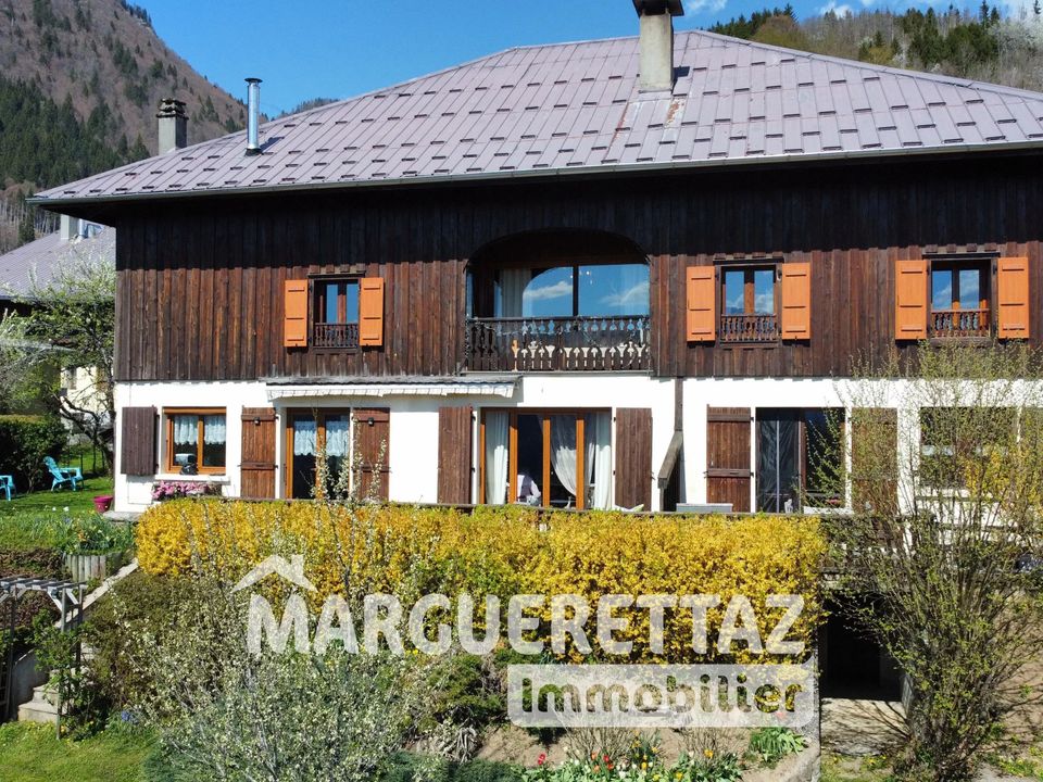 Villa en Taninges, Haute-Savoie - foto 1
