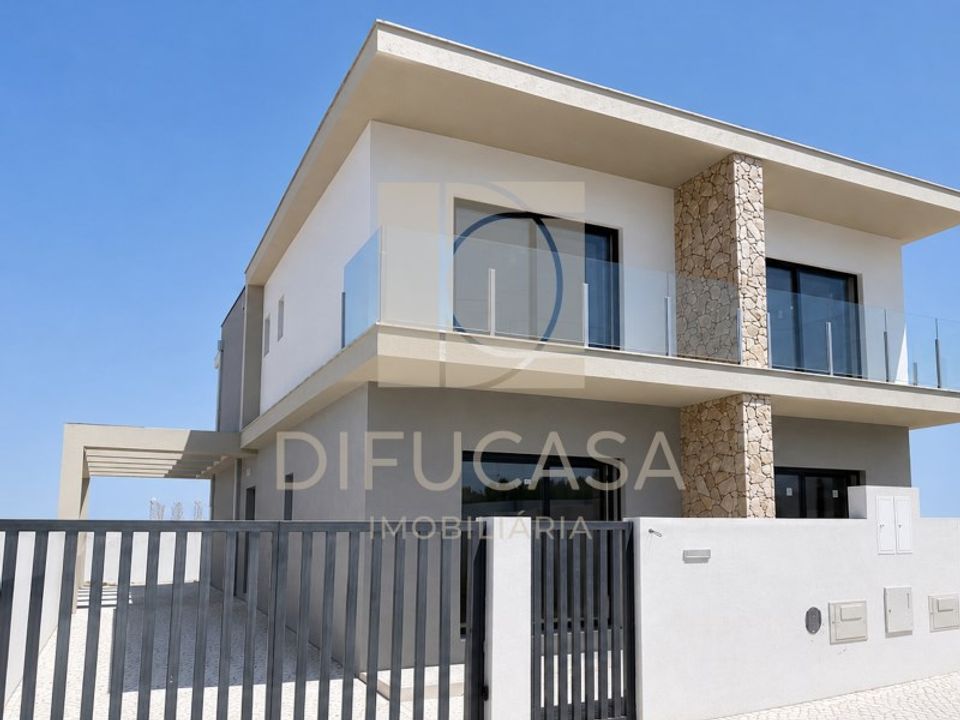 Byhus i Fernao Ferro, Setubal - foto 1