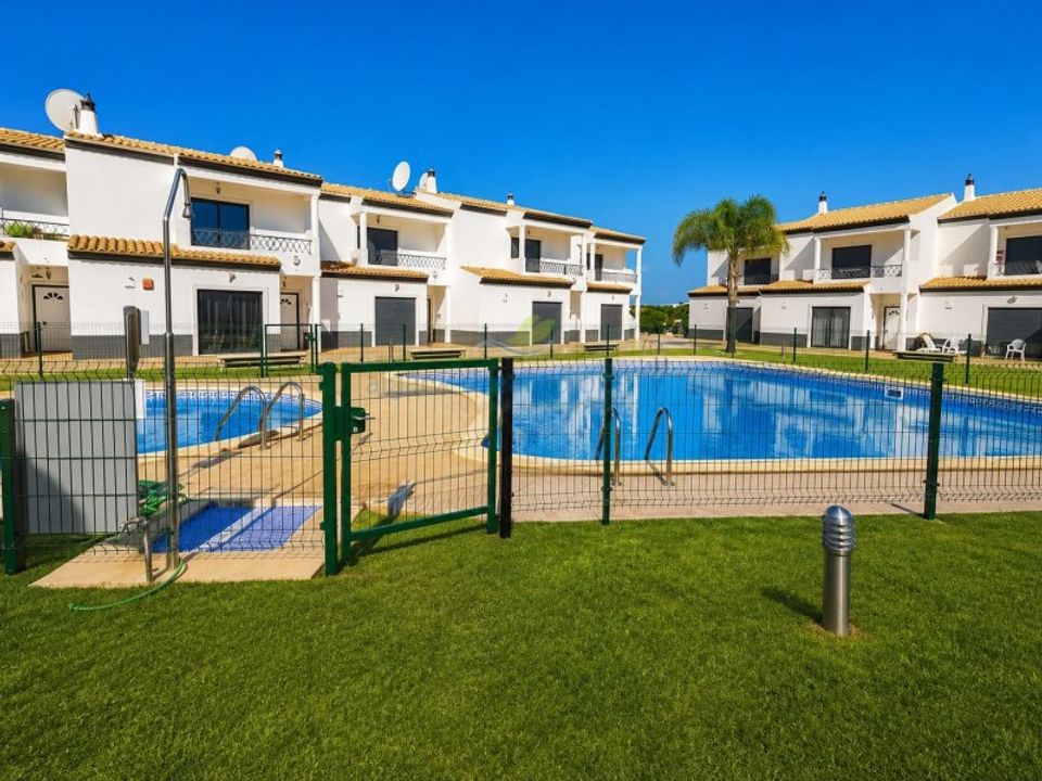 Rijtjeshuis in Ferreiras, Faro - foto 1