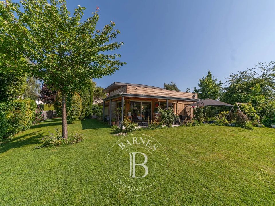 Villa i Thonon-les-Bains, Haute-Savoie - foto 1