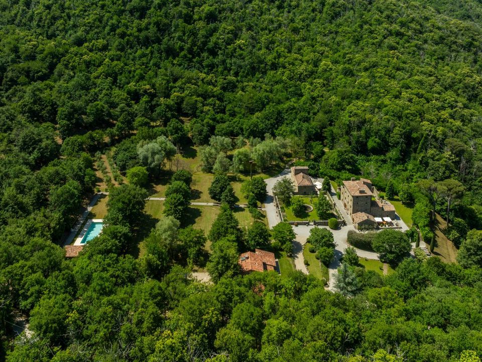 Casa de campo en Cortona, Arezzo - foto 1
