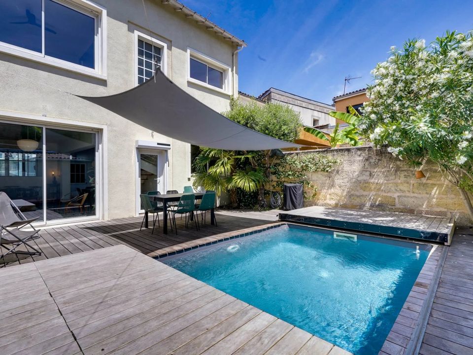 Villa in Bordeaux, Gironde - photo 1