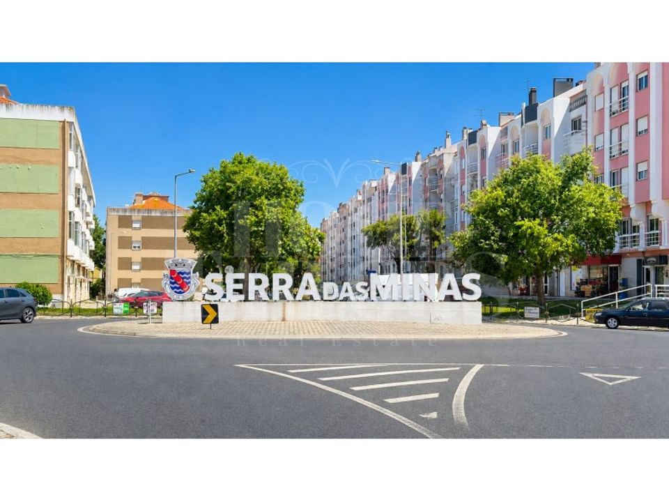 Erhvervsejendom i Rio de Mouro-Estacao, Lisbon - foto 2