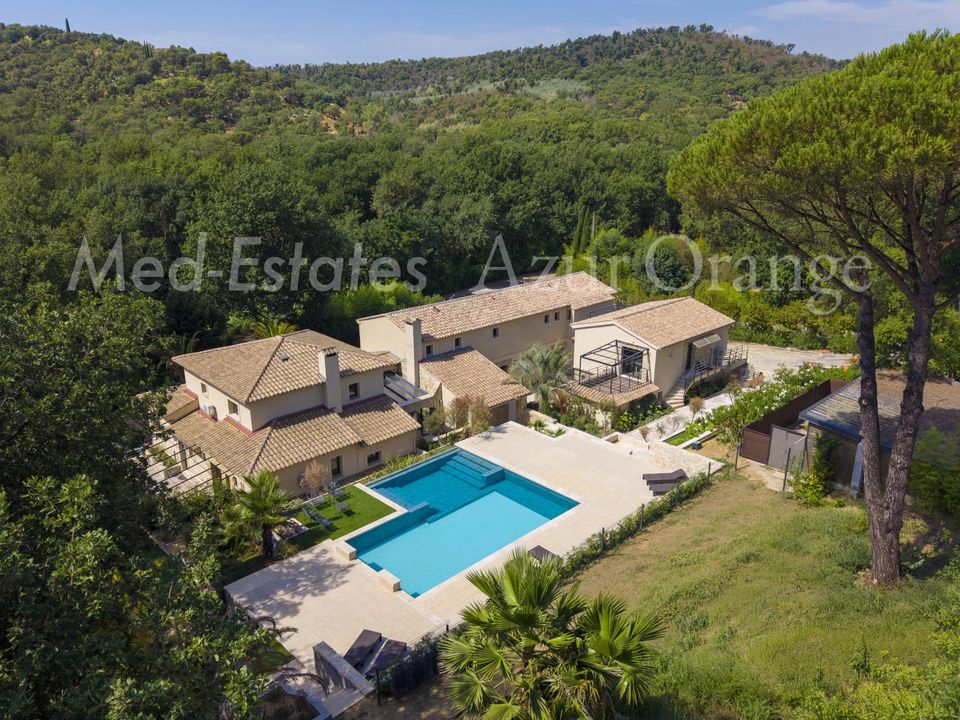 Apartamento en Grimaud, Var - foto 1
