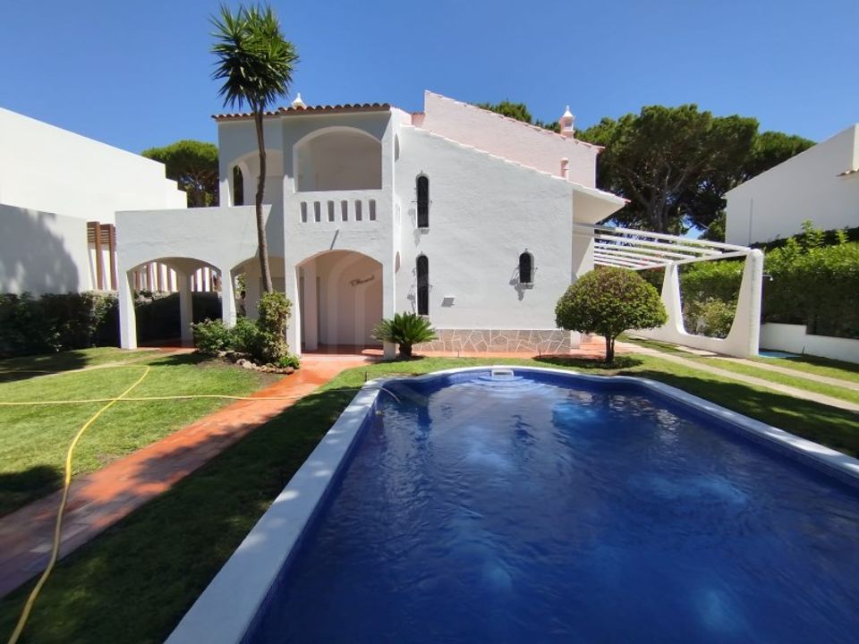 Villa i Quarteira, Faro - foto 1
