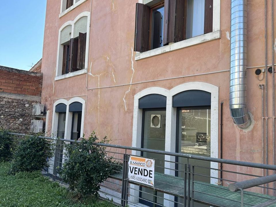Erhvervsejendom i Villafranca di Verona, Verona - foto 3