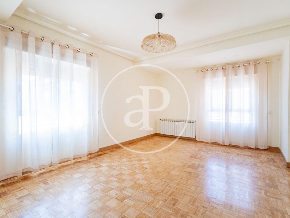 Apartment in Madrid, Madrid - photo 1