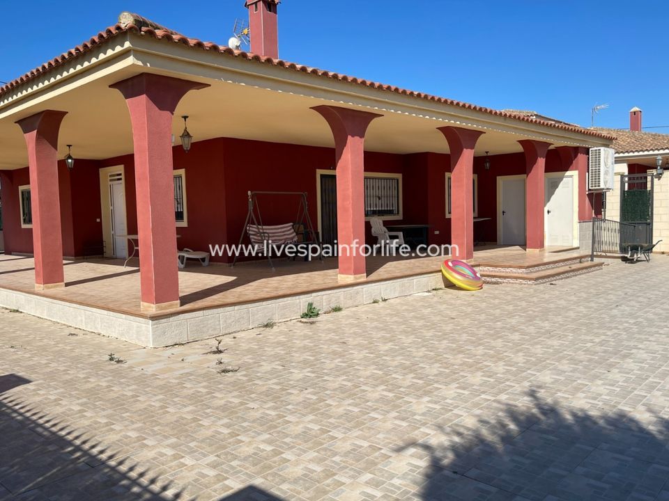 Villa in Albatera, Alicante - foto 1