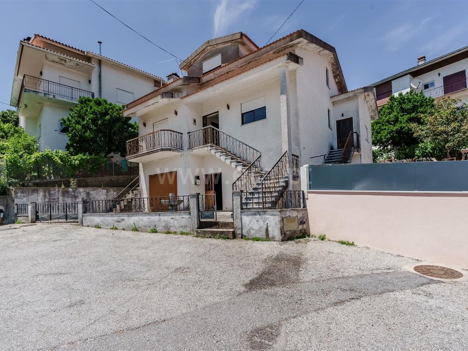 Villa in Seia, Guarda - foto 1