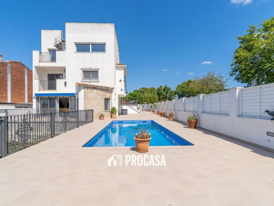 Villa i Empuriabrava, Gerona - foto 1