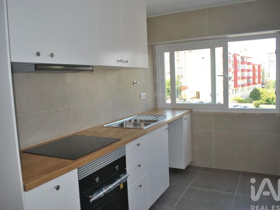 Apartamento en Odivelas, Lisbon - foto 1