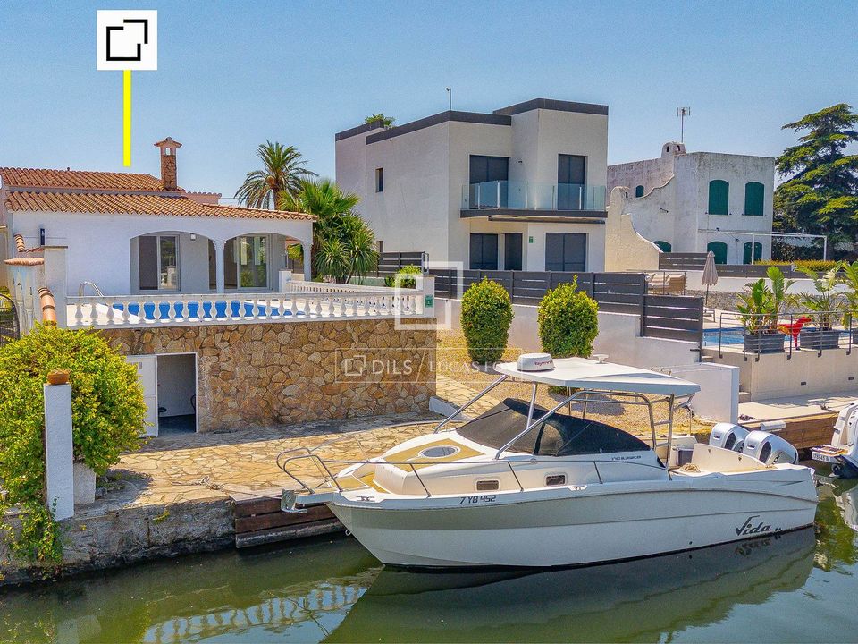 Villa i Empuriabrava, Gerona - foto 1